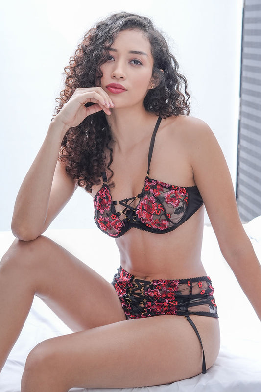Scarlet Tangle Set